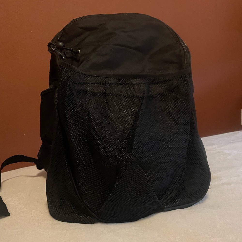Black Packpack - Picture 2 of 5